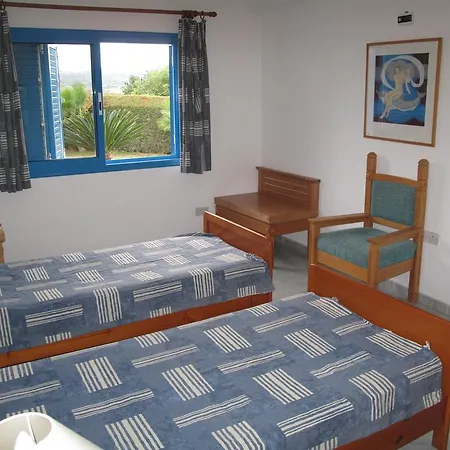 Chriseleni Latchi * Πόλη