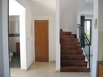 Chriseleni Latchi Πόλη