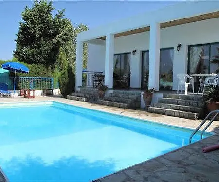 Βίλα Chriseleni Latchi