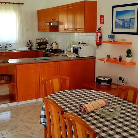 וילה Chriseleni Latchi Polis