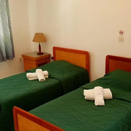 Chriseleni Latchi Πόλη