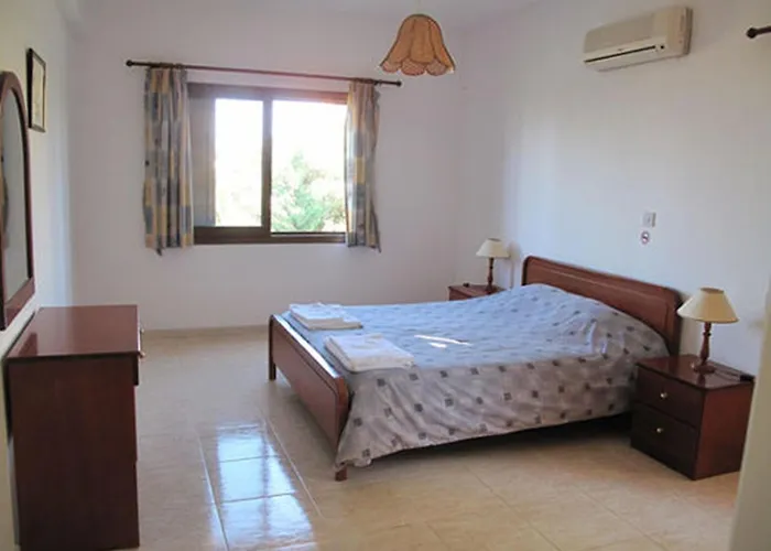 Villa Chriseleni Latchi *