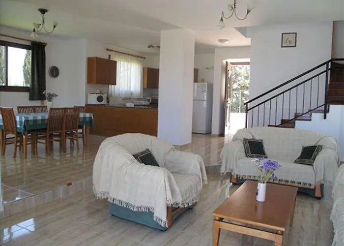 Villa Chriseleni Latchi Polis