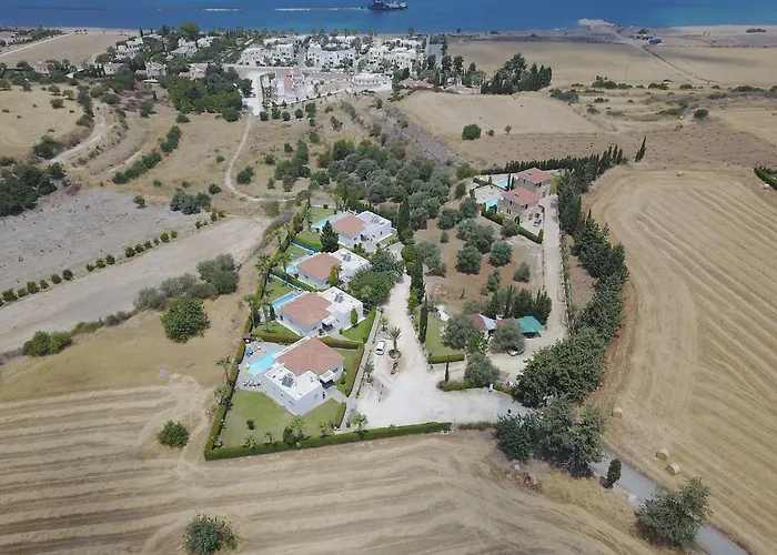 Chriseleni Latchi Villa