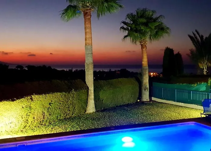 Chriseleni Latchi * Polis