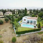 Chriseleni Latchi Villa