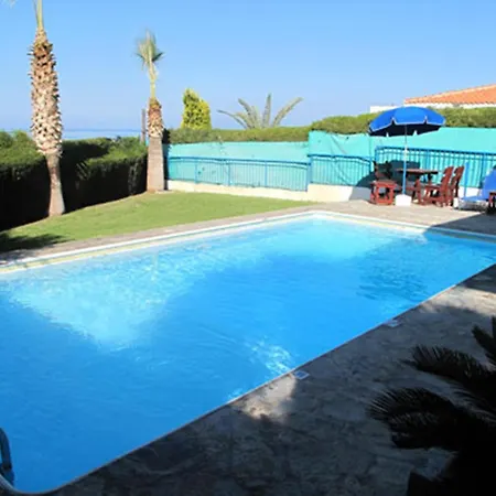 Villa Chriseleni Latchi *