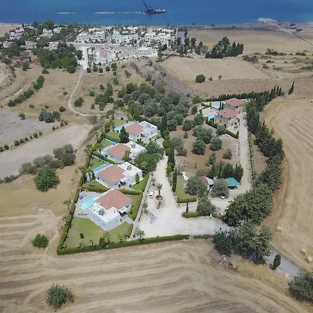 Chriseleni Latchi Villa