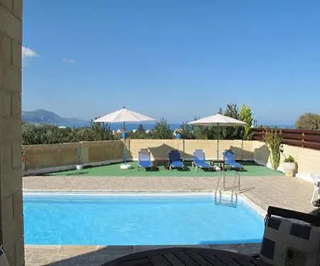 Villa Chriseleni Latchi *