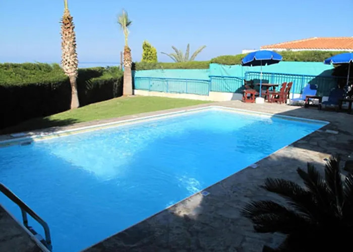 Villa Chriseleni Latchi *