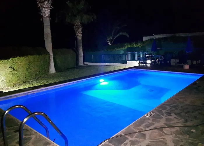 Chriseleni Latchi Polis