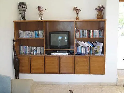 Chriseleni Latchi * Polis