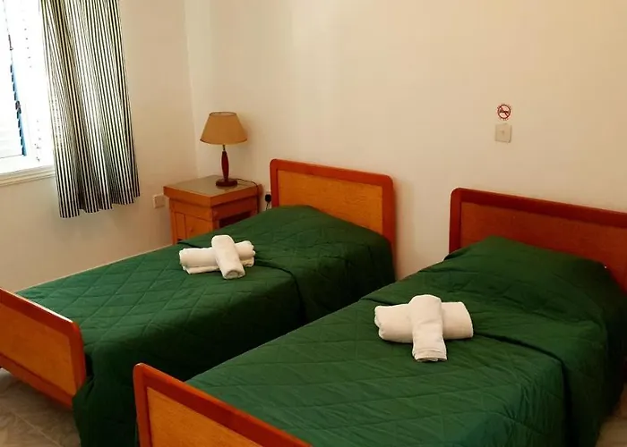 Chriseleni Latchi Polis